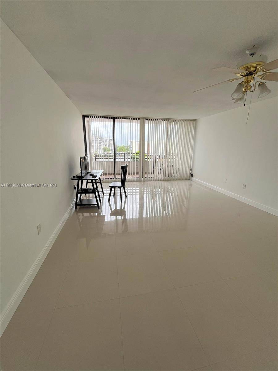 Hollywood, FL 33019,3505 S Ocean Dr #502
