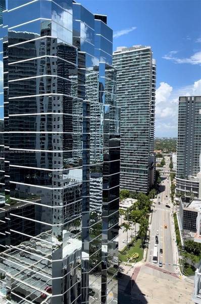 1200 Brickell Bay Dr #2821, Miami, FL 33131