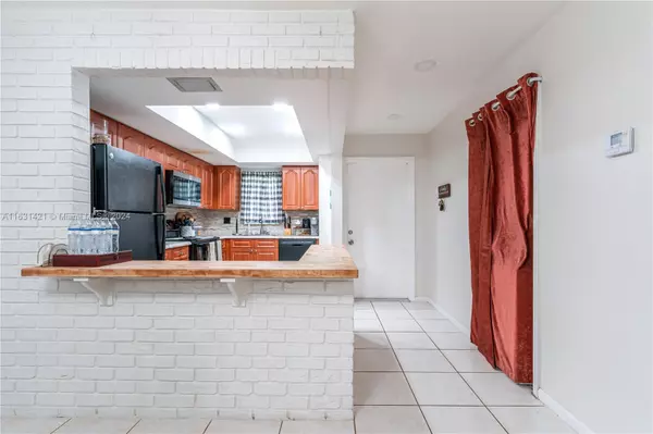 Boynton Beach, FL 33426,2840 SW 14th St #19