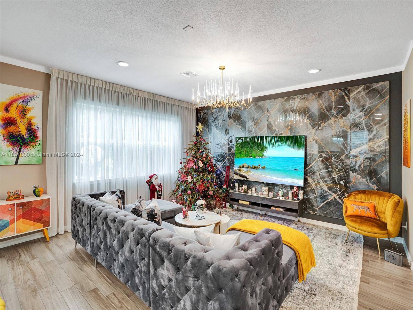 Hollywood, FL 33021,4414 Ficus St