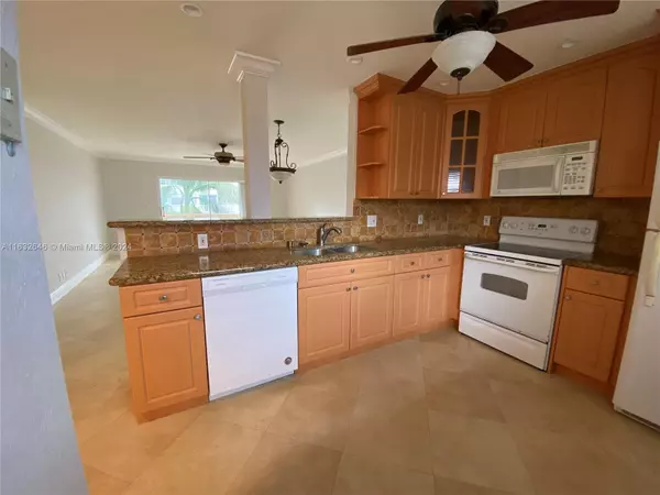 Hallandale Beach, FL 33009,232 NE 12th Ave #301