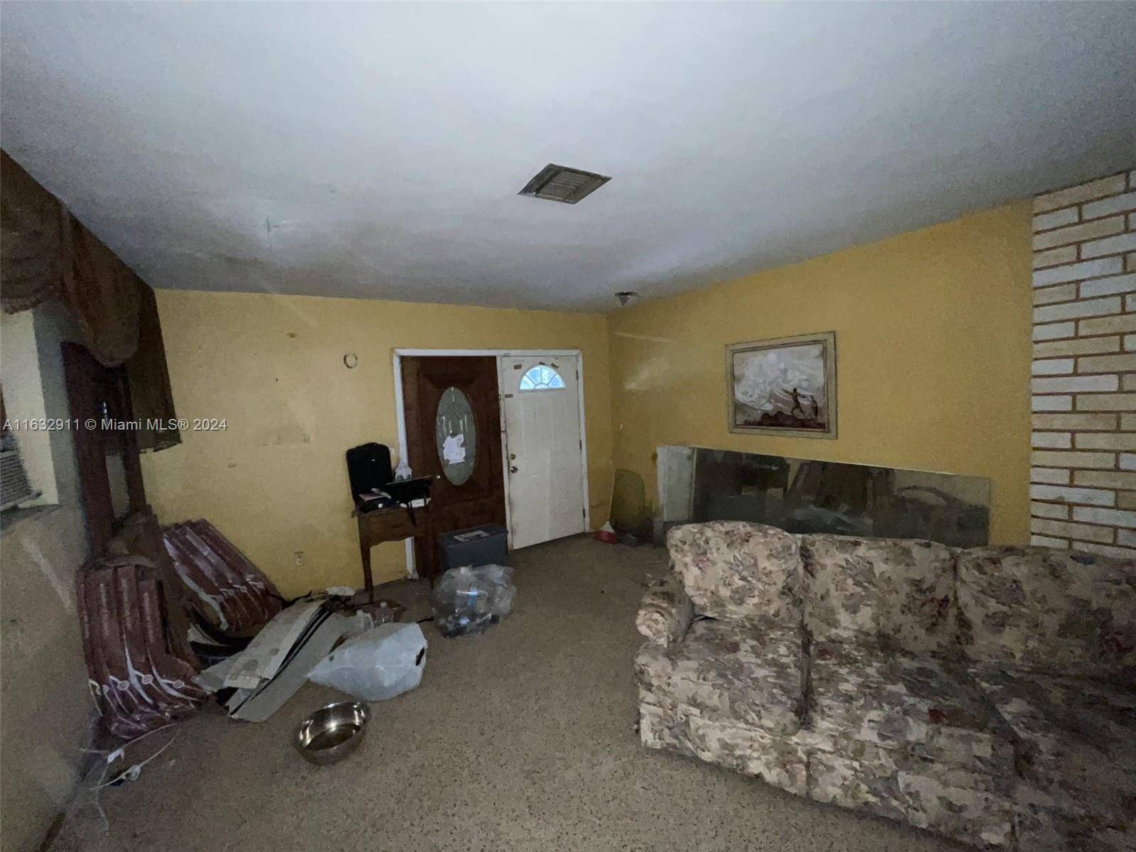 Miami Gardens, FL 33054,1560 NW 154th St