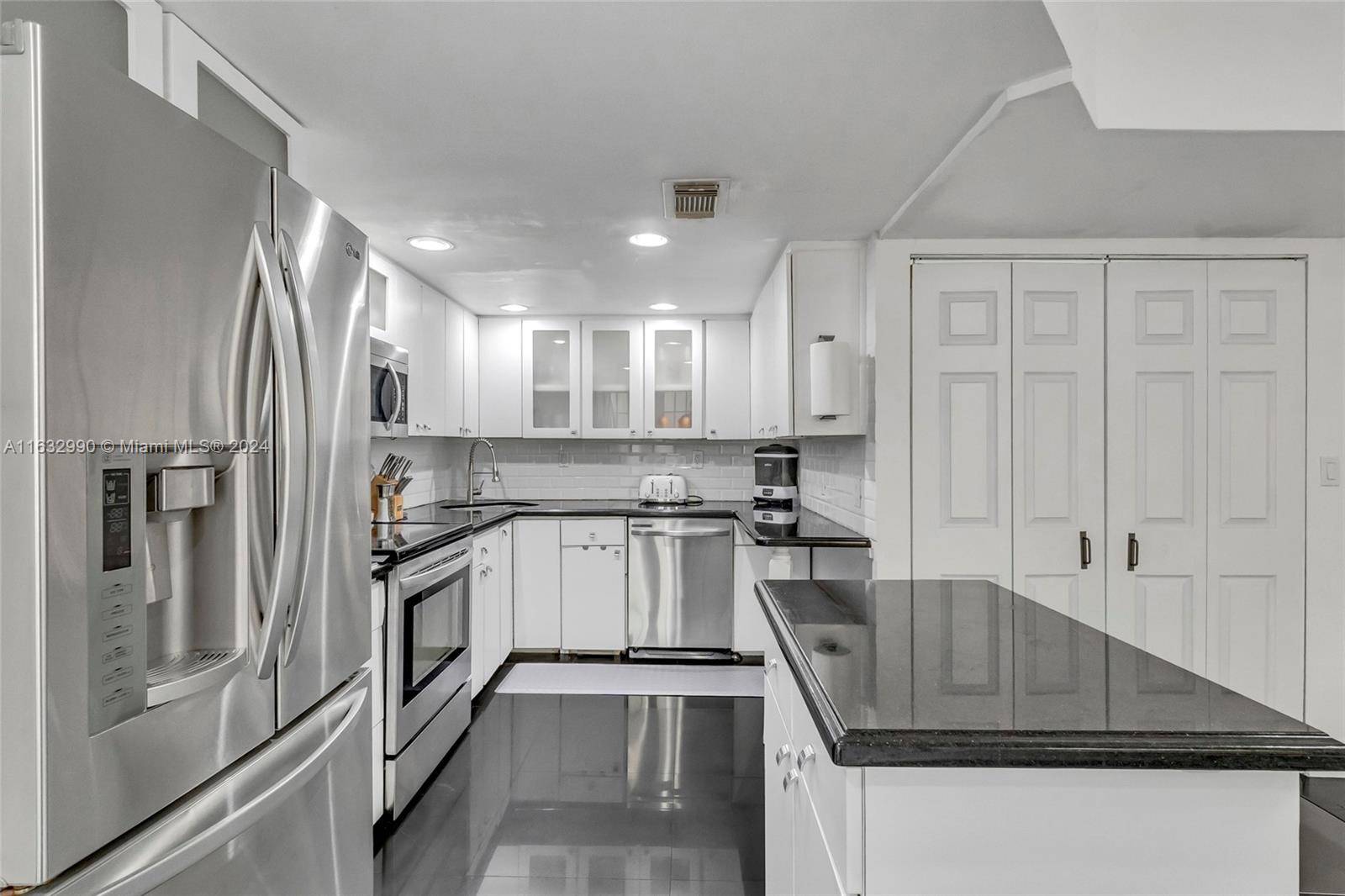 942 SW 112th Ter #5, Pembroke Pines, FL 33025