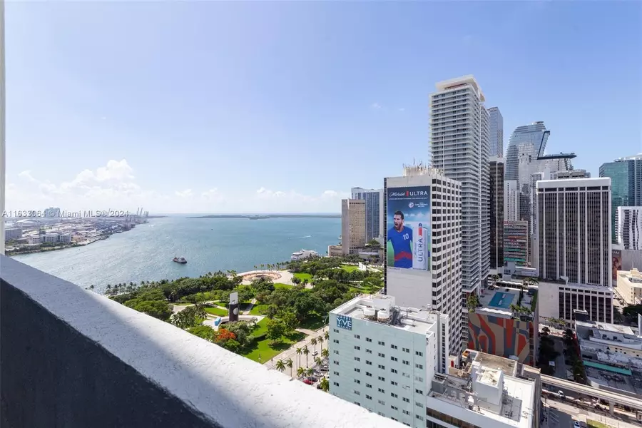 244 Biscayne Blvd #2805, Miami, FL 33132