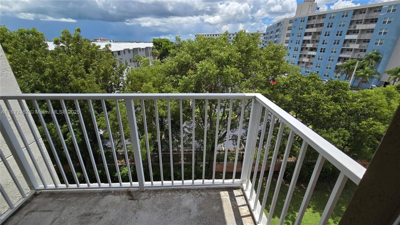 11060 SW 196th St #214, Cutler Bay, FL 33157