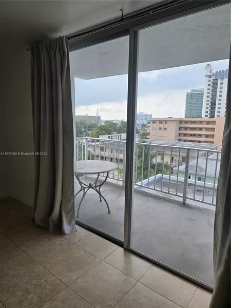 6801 Indian Creek Dr #506, Miami Beach, FL 33141