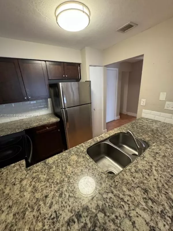 Miami, FL 33193,8475 SW 156th Ct #336