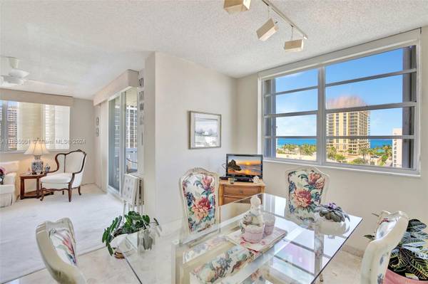 3113 S Ocean Dr #805,  Hallandale Beach,  FL 33009