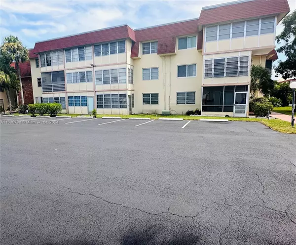 Lauderdale Lakes, FL 33313,3071 NW 47th Ter #123