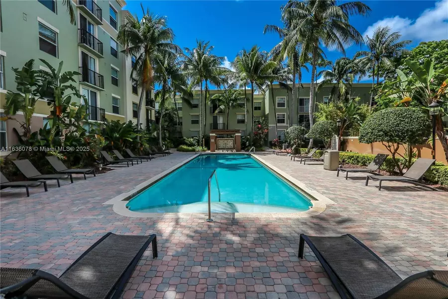 1900 Van Buren St #209B, Hollywood, FL 33020