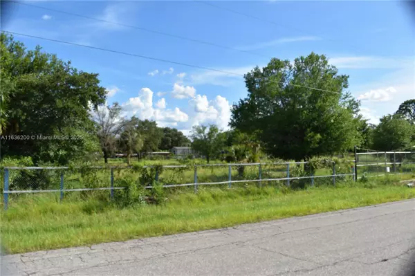 Clewiston, FL 33440,154 Pine Cone Avenue