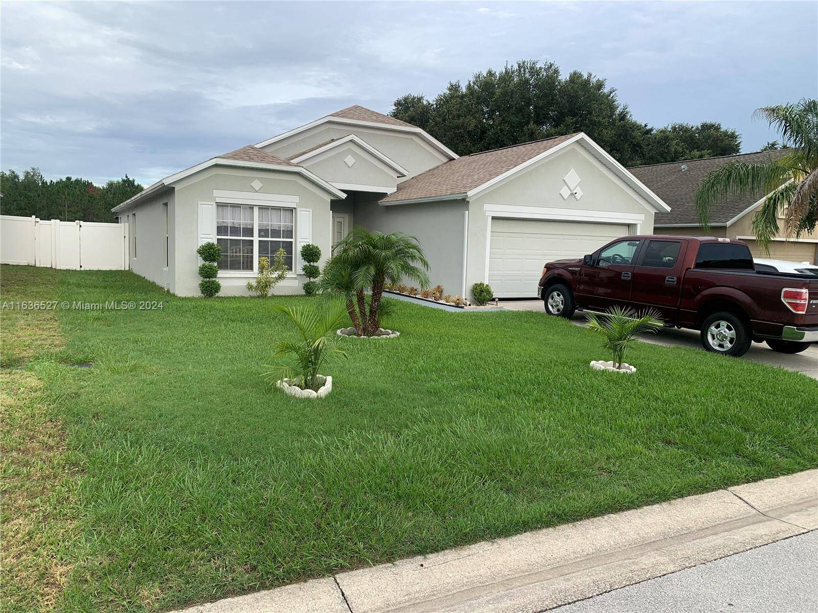 204 Lake Charles Dr, Davenport, FL 33837