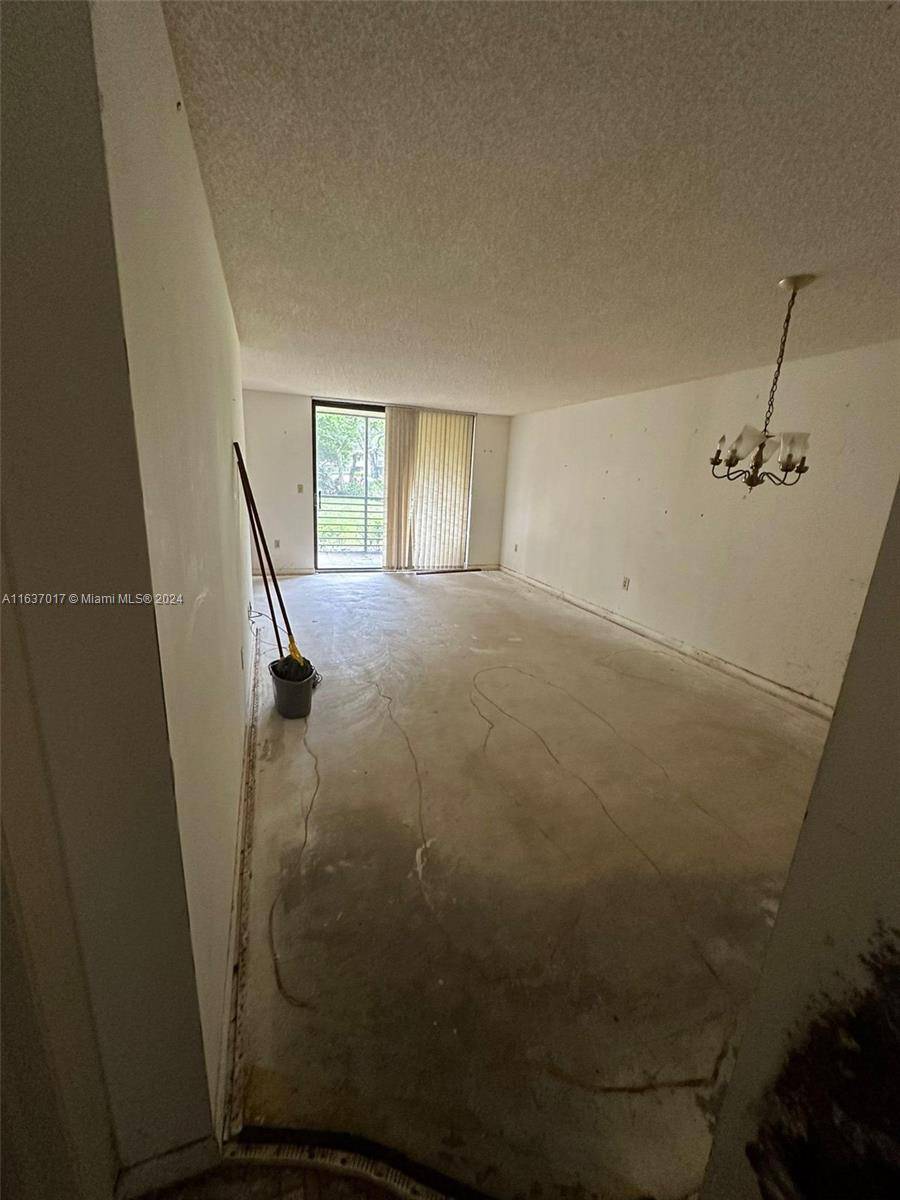 Pembroke Pines, FL 33026,1000 Colony Point Cir #107