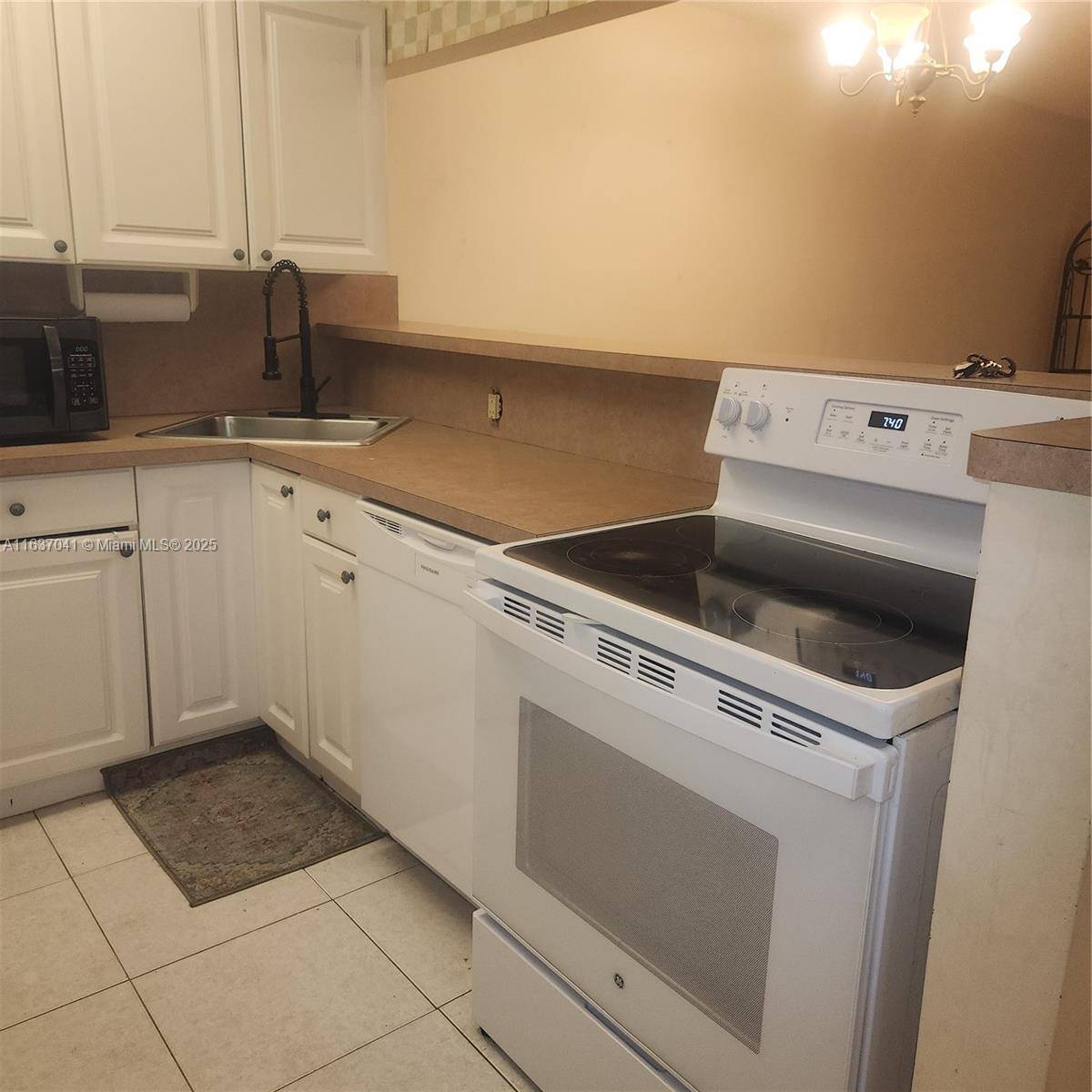 Tamarac, FL 33319,5800 NW 64th Ave #108