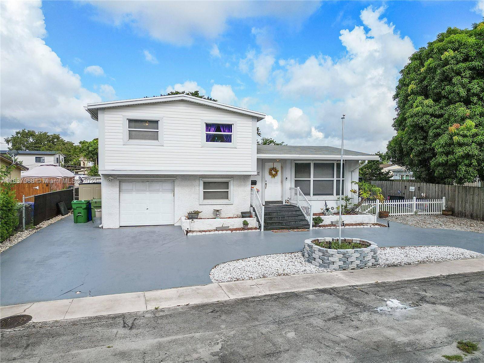 Pembroke Pines, FL 33024,160 Mcarthur Pkwy
