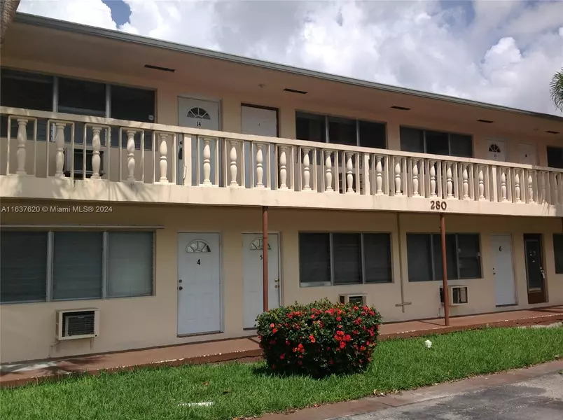 280 SW 11th Ave #14, Hallandale Beach, FL 33009