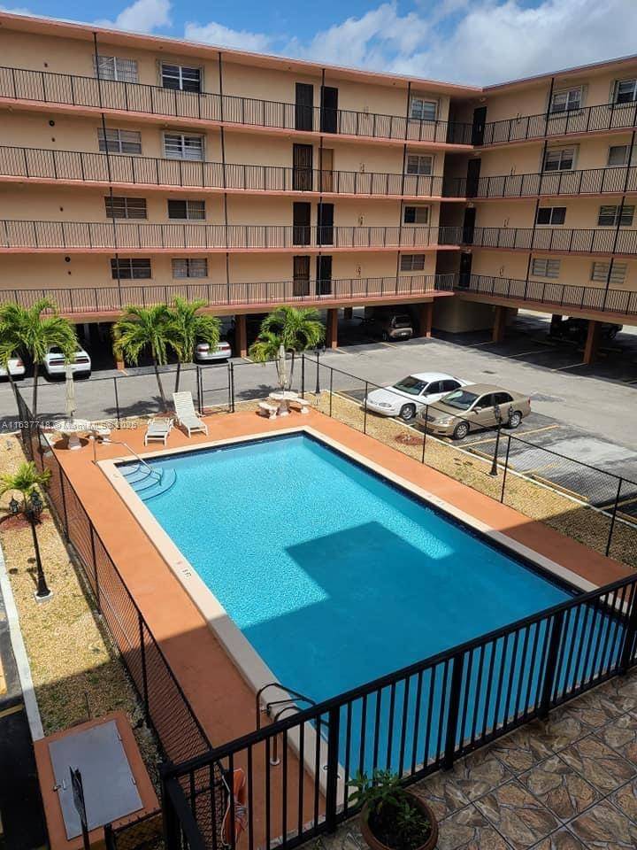 Hialeah, FL 33014,1075 W 68th St #114