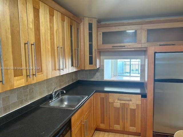 North Miami Beach, FL 33160,3703 NE 166th St #406