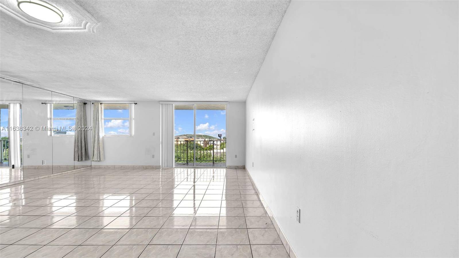 Hialeah, FL 33012,4675 W 18th Ct #612
