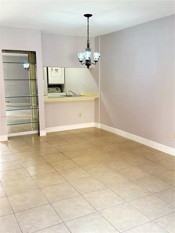 Hialeah, FL 33013,440 E 23rd St #1219