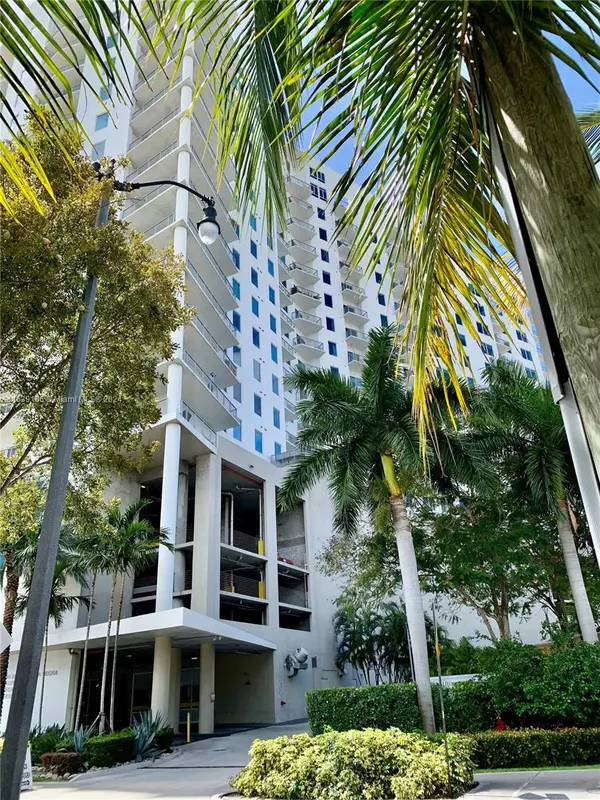 Miami, FL 33130,10 SW South River Dr #1515