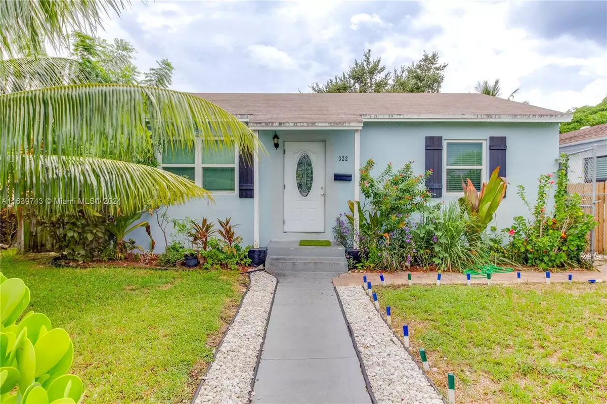 Lake Worth, FL 33460,322 N C St