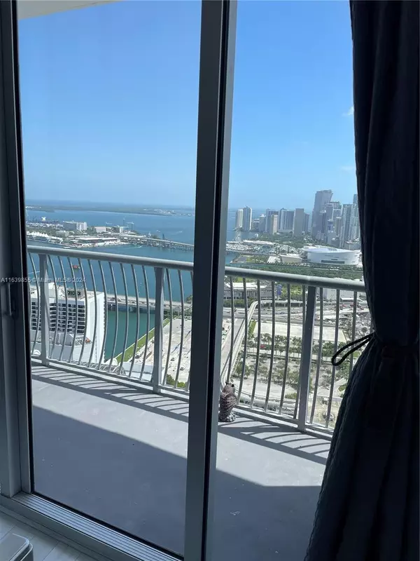 Miami, FL 33132,1750 N Bayshore Dr #PH5610