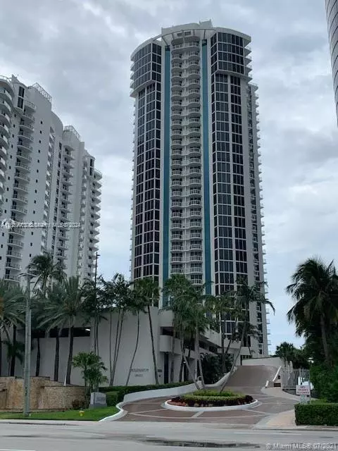 Sunny Isles Beach, FL 33160,18671 Collins Ave #604