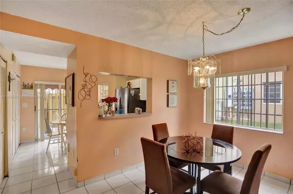 Miami, FL 33183,6466 SW 130th Pl #901