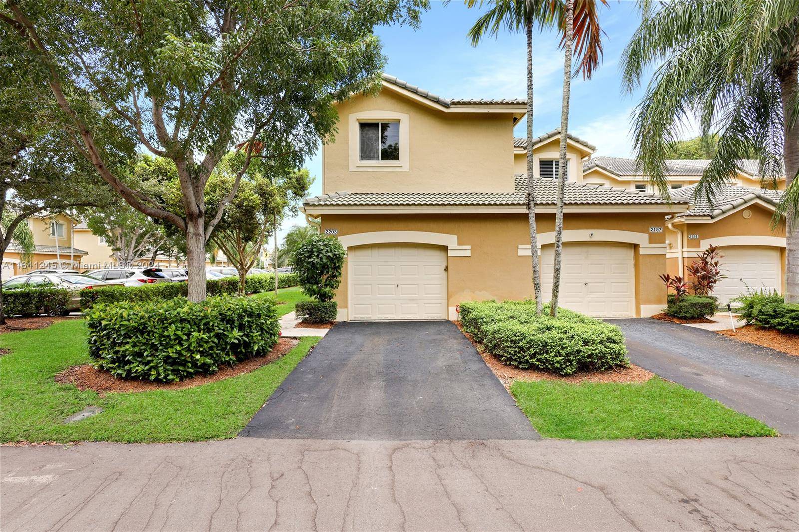 Weston, FL 33327,2203 Hacienda Ter