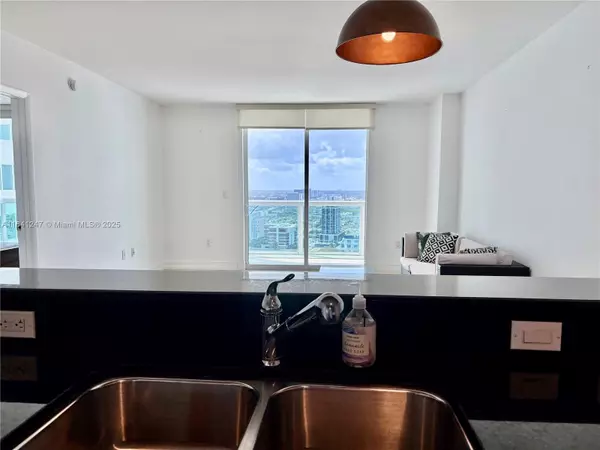Miami, FL 33132,1800 N Bayshore Dr #3404