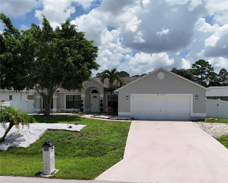 4141 SW Alice St, Port St. Lucie, FL 34953