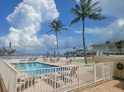 2508 Bay Dr #11, Pompano Beach, FL 33062