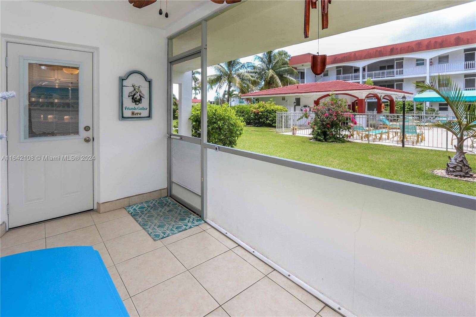 Hallandale Beach, FL 33009,580 Egret Dr #121
