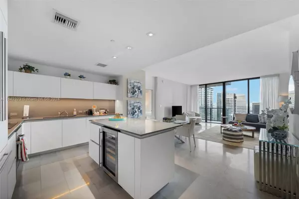 Miami, FL 33130,88 SW 7th St #3707