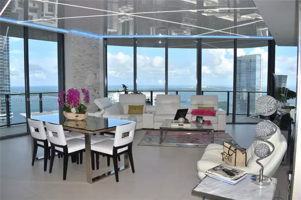 1000 Brickell Plz #PH5701, Miami, FL 33131