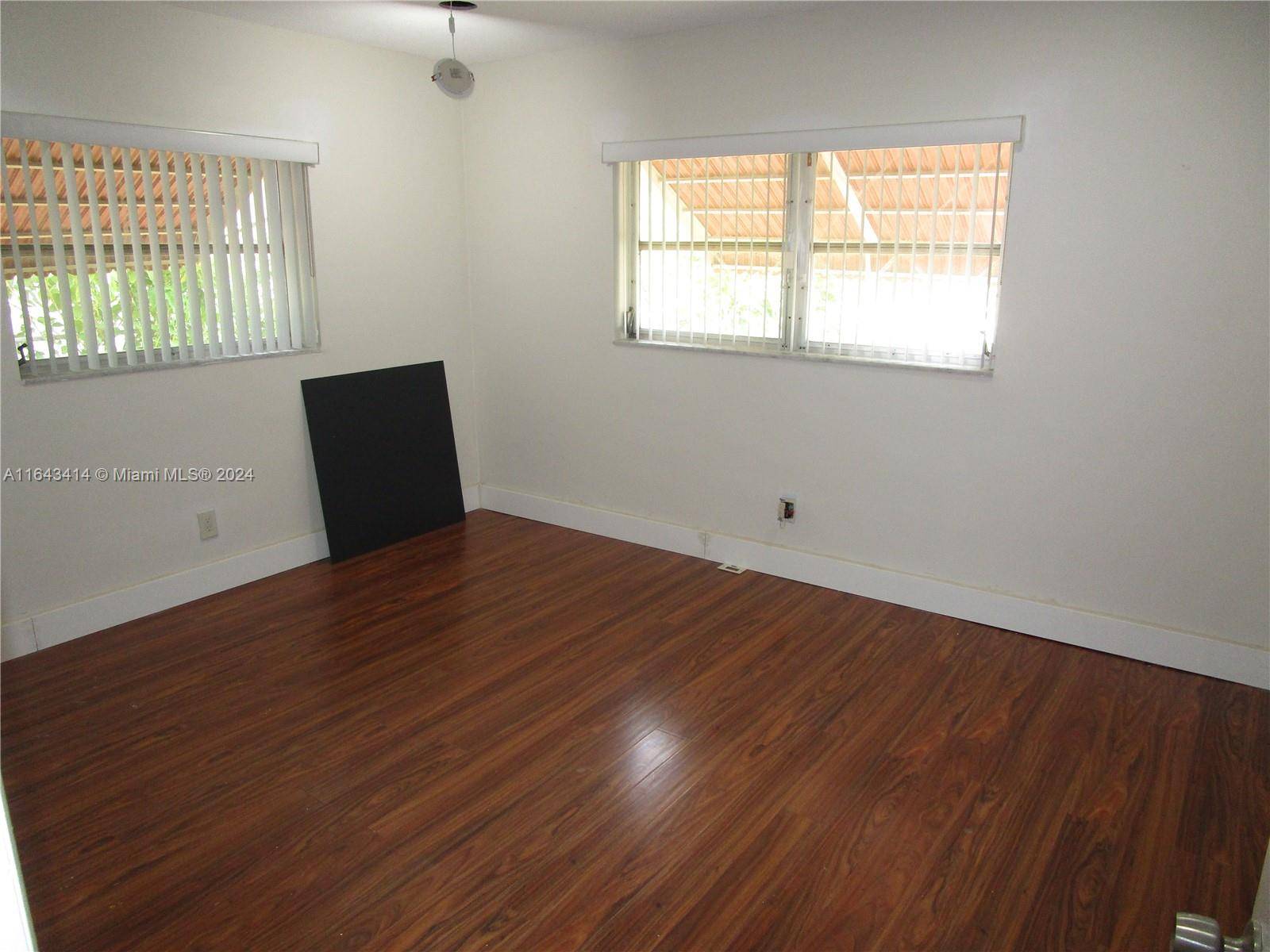 Lauderdale Lakes, FL 33319,4517 NW 40th St