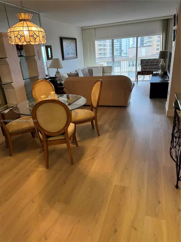 Hallandale Beach, FL 33009,1950 S Ocean Dr #4D