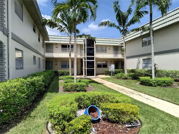 Delray Beach, FL 33446,663 N Monaco  N #663