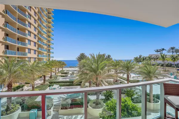 Hollywood, FL 33019,2501 S Ocean Dr #321 (Available December )