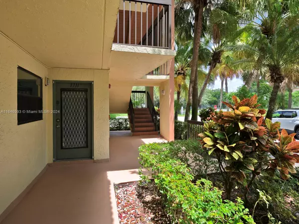 Coconut Creek, FL 33063,1711 Hammock Blvd #106