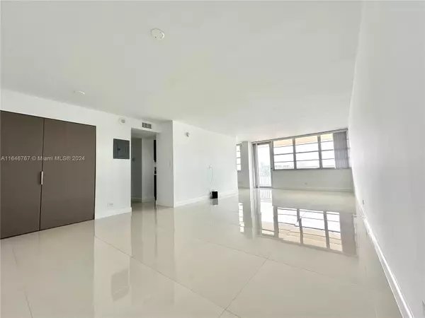 Sunny Isles Beach, FL 33160,251 174th St #1418