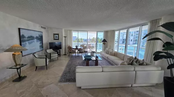 Sunny Isles Beach, FL 33160,16400 Collins Ave #646