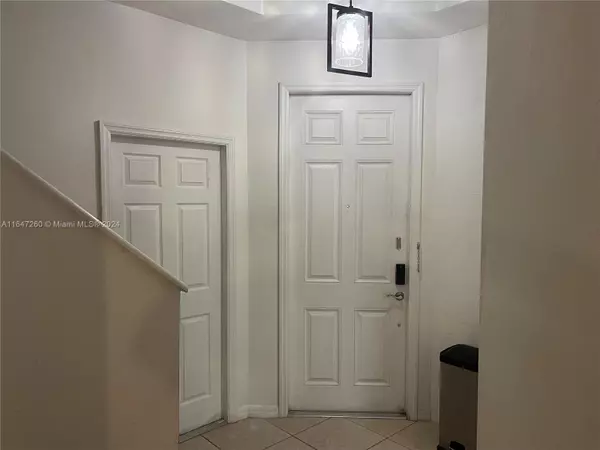 West Palm Beach, FL 33415,973 Pipers Cay Dr #28