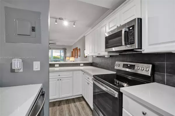 Pompano Beach, FL 33064,2525 W Golf Blvd #115