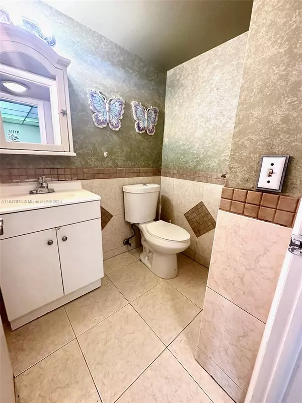 Sunrise, FL 33351,3234 N Pine Island Rd #501