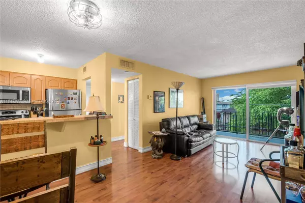 Miami, FL 33130,444 SW 4th St #301