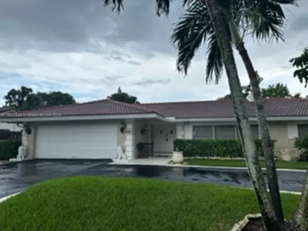 10090 NW 39th Ct, Coral Springs, FL 33065