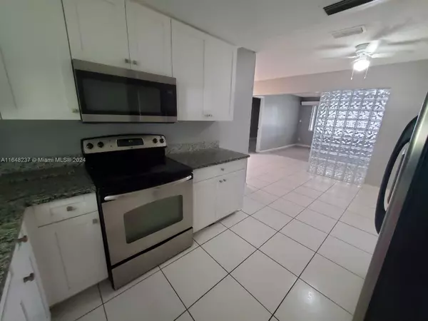 Oakland Park, FL 33311,2737 NW 24th Ave