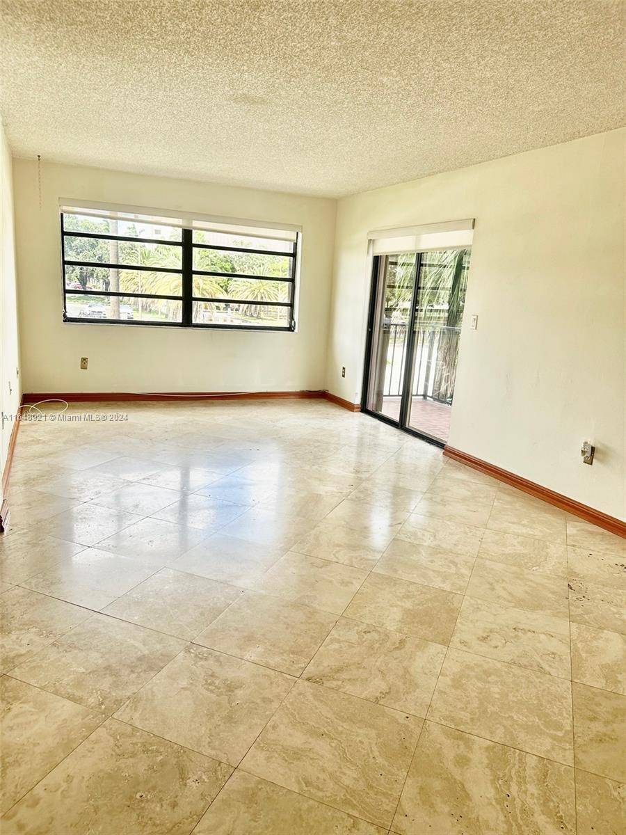 Miami, FL 33126,605 NW 72nd Ave #208